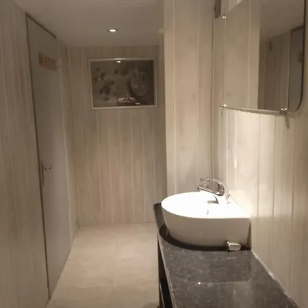 D'hotes Du Peras 3* סן-ז'אן-דו-גאר